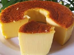Bolo de leite simples, cremoso e perfeito para qualquer momento