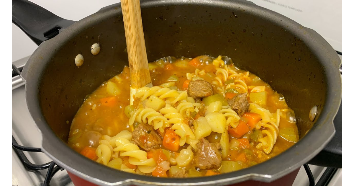 Como Fazer uma Sopa de Carne Fácil e Muito Nutritiva